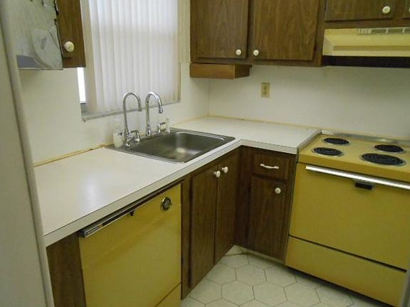 3rd image of 7960 N Sunrise Lakes Dr APT 312