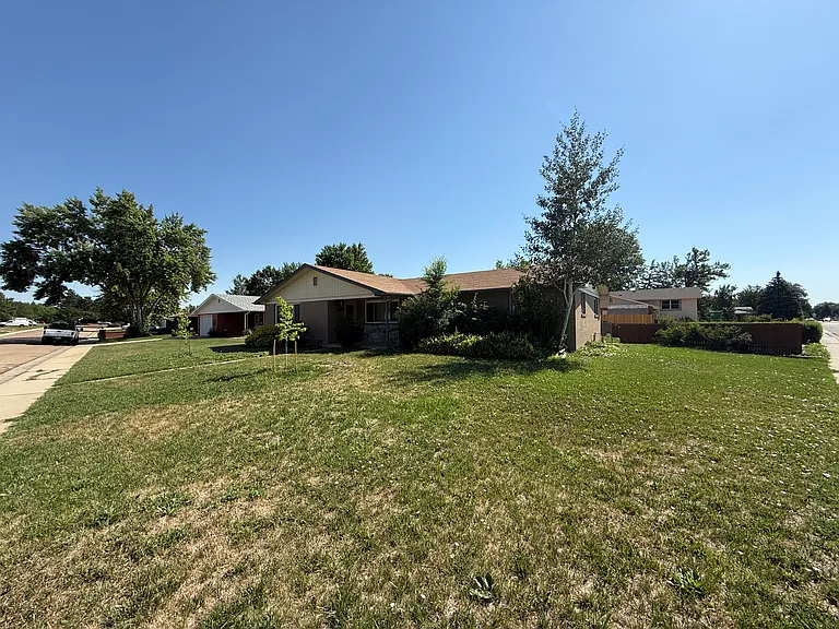 1200 Sunset St — Photo 2