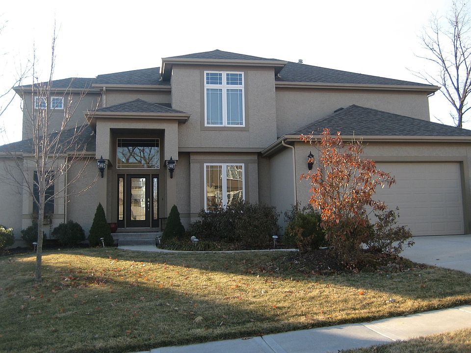 3 CAR Tandem Garage*5 Bedroom