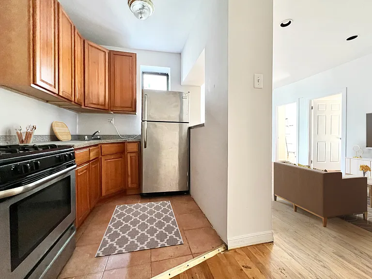 169 Manhattan Ave #5A — Photo 3