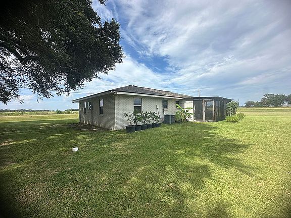 4th image of 2060 Providence Hwy