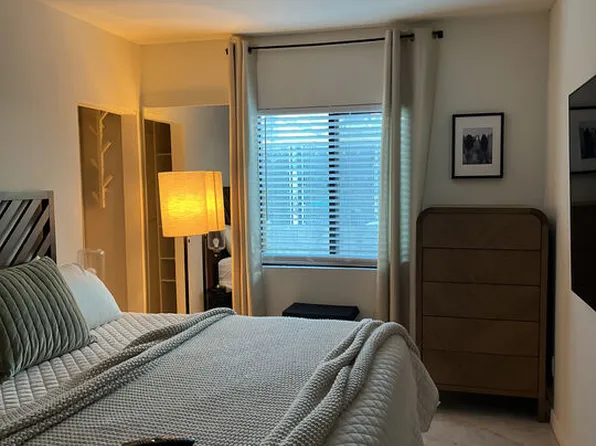 643 N Vista St, Los Angeles, CA 90036