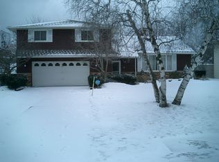 2037 Aldersgate Dr, Lyndhurst, OH