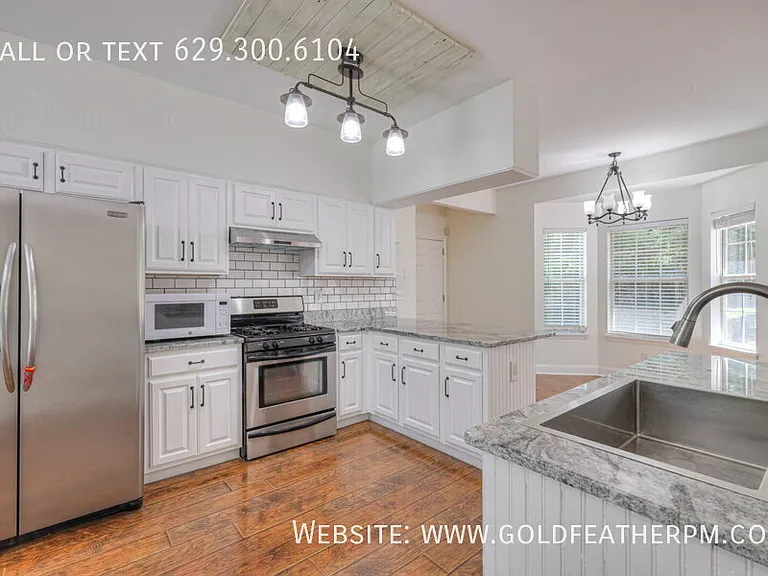 5888 Woodlands Ave — Photo 6