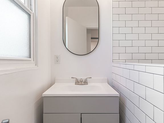 5th image of 923 1/2 N Stanley Ave #923-1/2