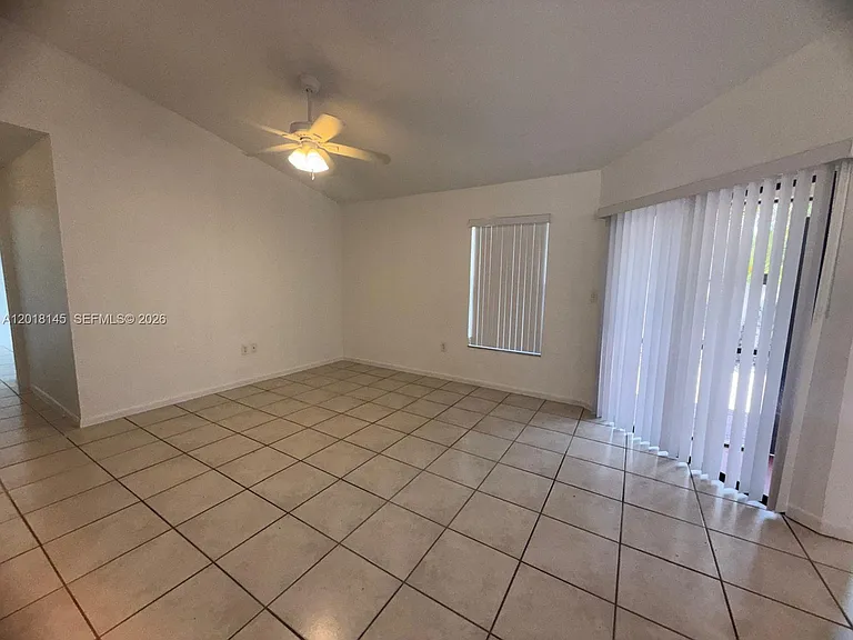 1004 San Remo Cir — Photo 9