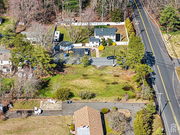 5th image of 1815 Englishtown Rd