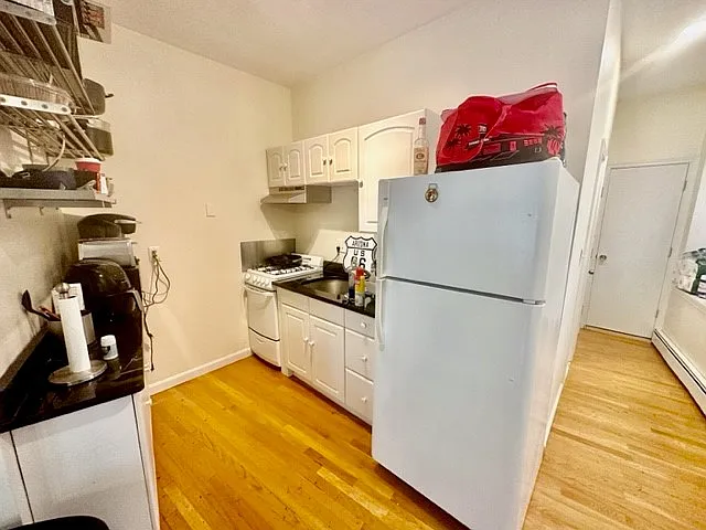 392 Commercial St #3 — Photo 5