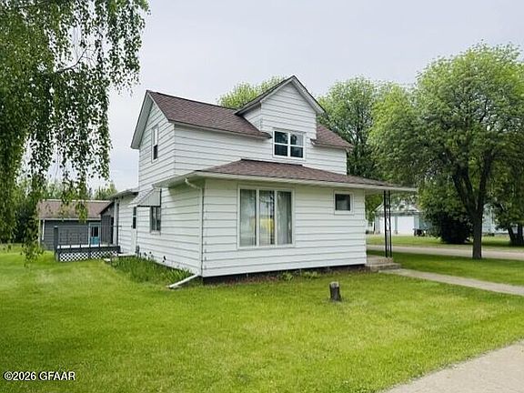 3rd image of 804 6th Ave
