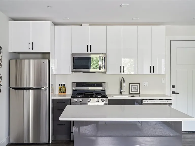 316 Belgrade Ave #201 — Photo 3