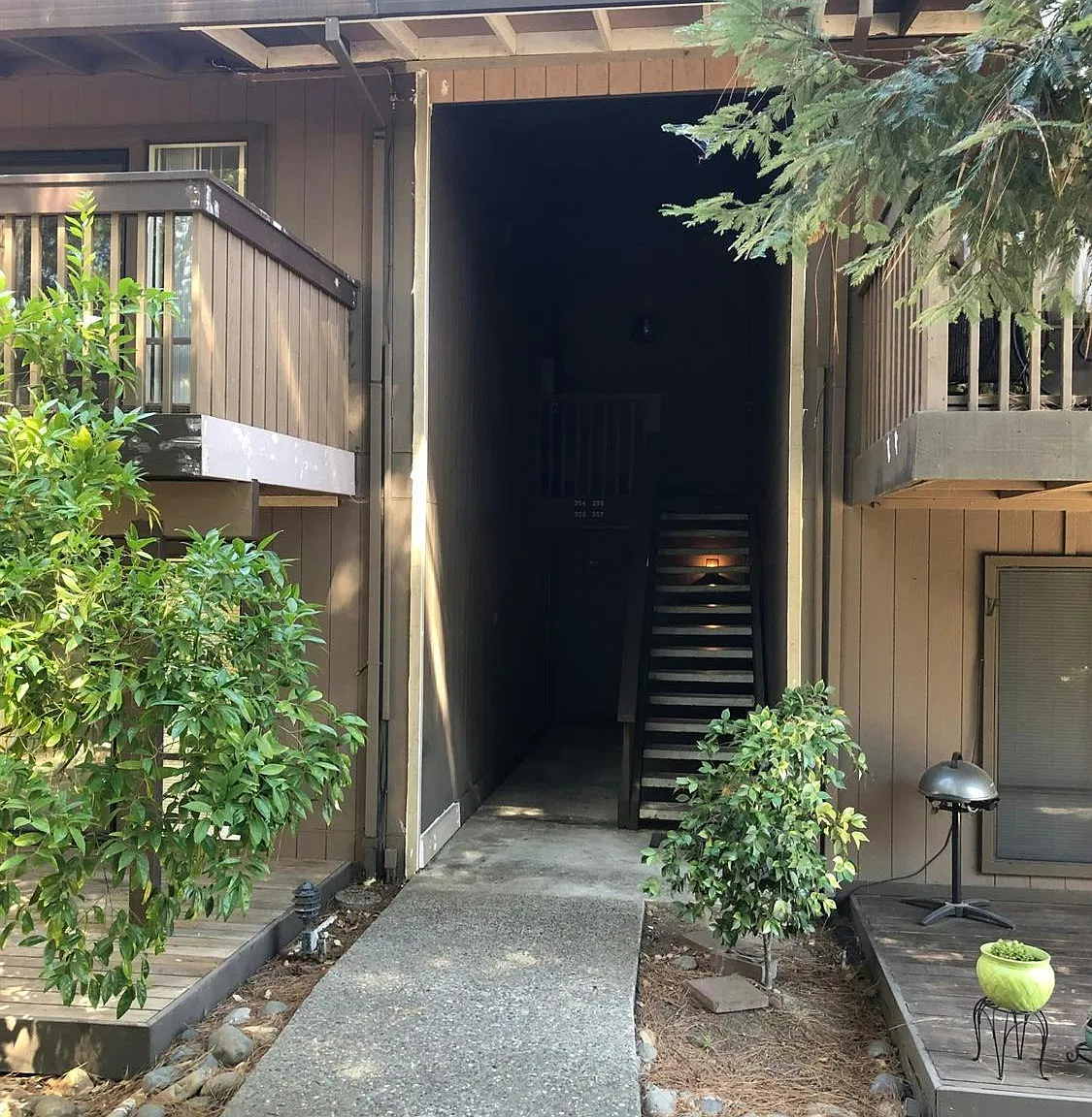 2468 Larkspur Lane, Unit 355 — Photo 4