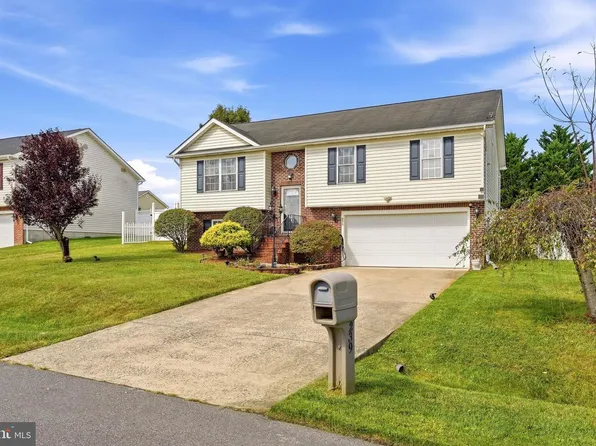 239 Ford Cir, Inwood, WV 25428