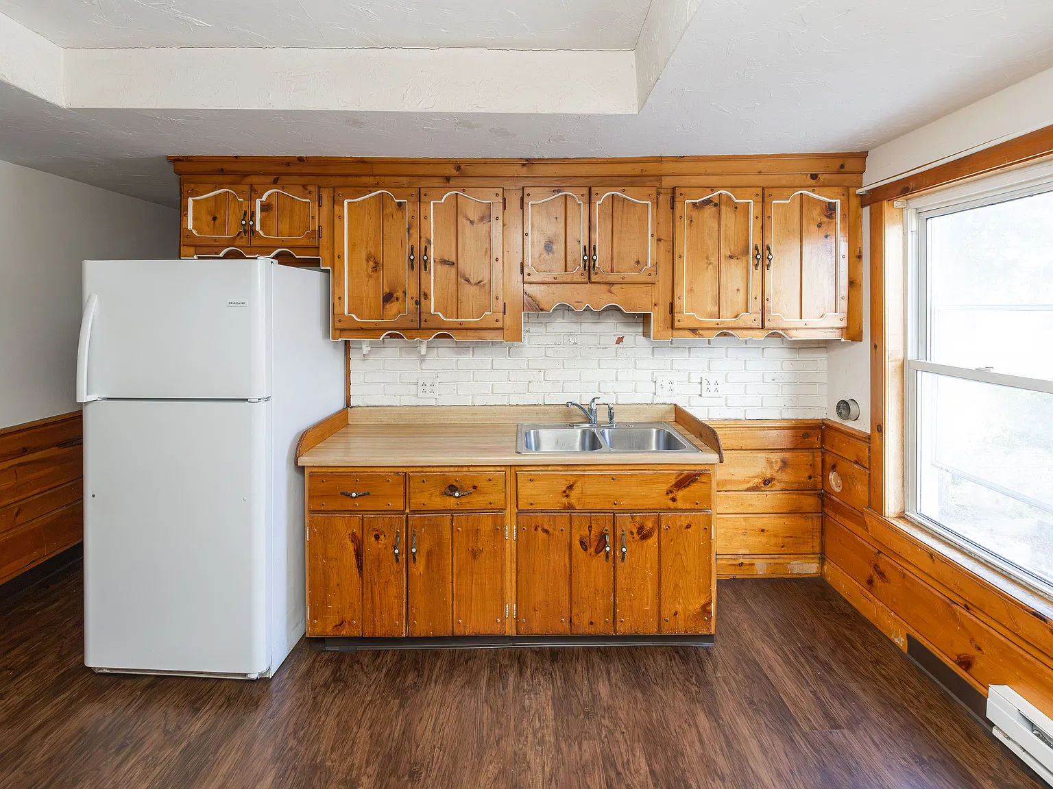 2 bed, 888 sqft, $2,000 — Photo 3