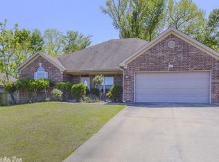 2107 Henry Ave, Bryant, AR 72022