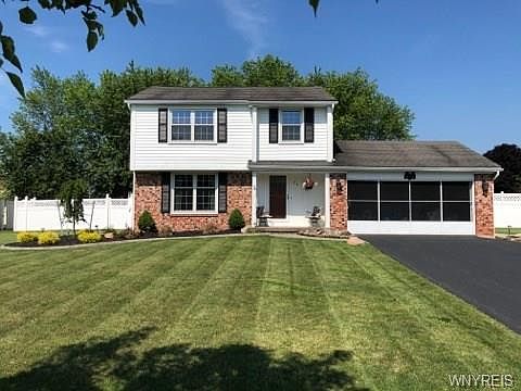 2nd image of 20 Tanglewood Dr