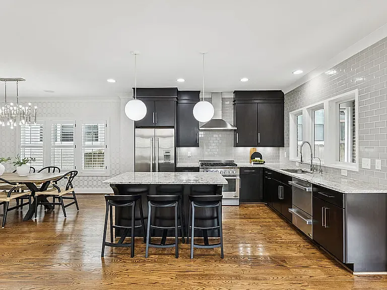 2302 Sunset Pl — Photo 15