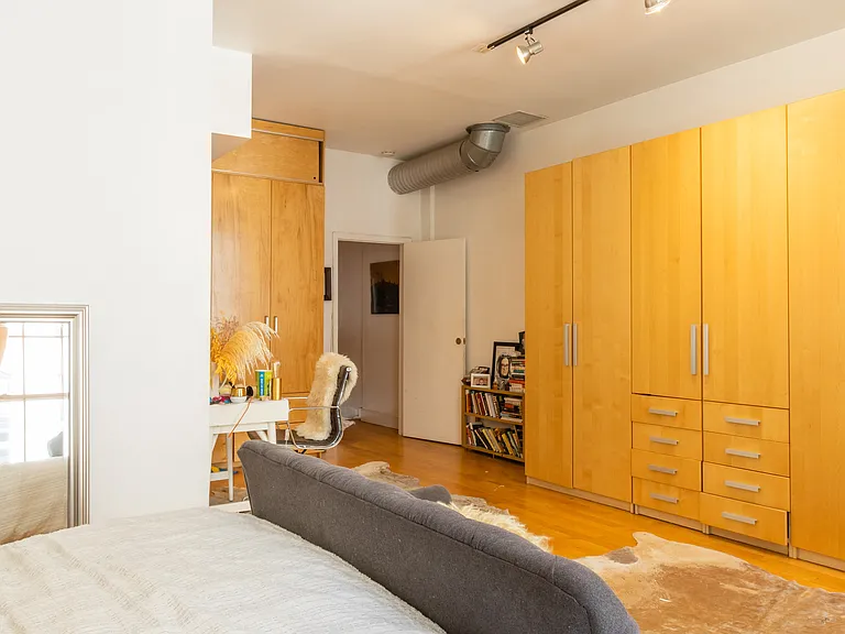 111 W 17th St #PENTHOUSE — Photo 12