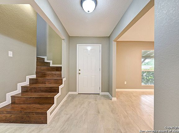 3rd image of 8726 Sagebrush Ln