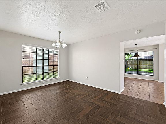 5th image of 1555 Hillside Elm St