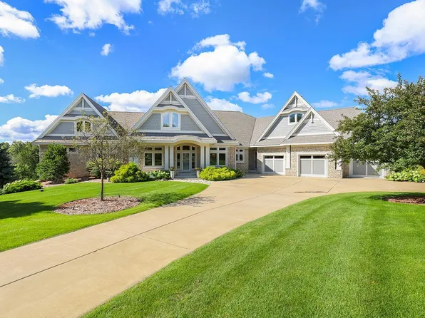 8700 Legends Club Dr, Prior Lake, MN 55372