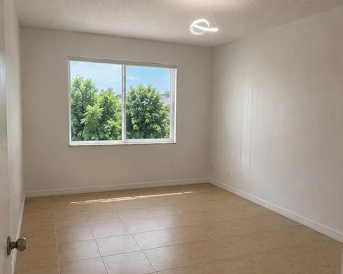 1st bedroom
Actual Photo-unfurnished