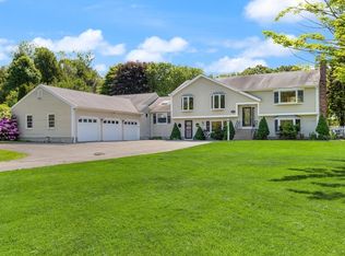 241 Red Acre Rd, Stow, MA 01775