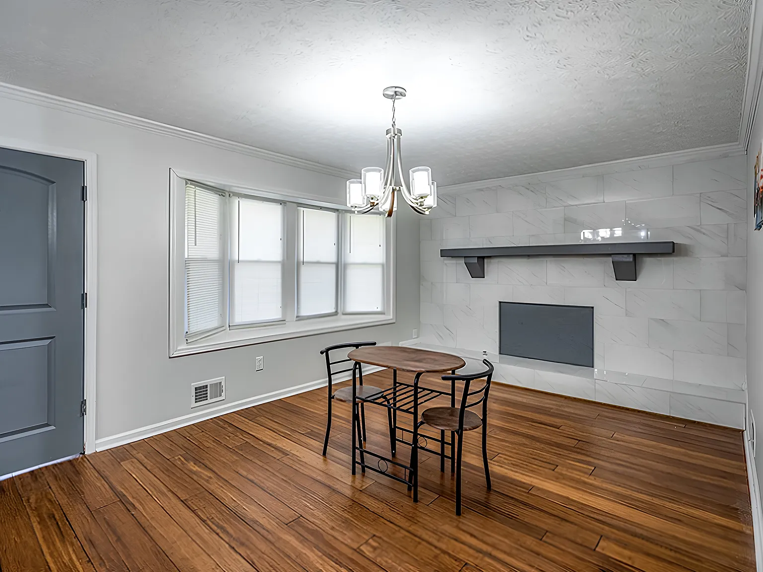 4 bed, 3.5 bath, 3100 sqft, $646 — Photo 4