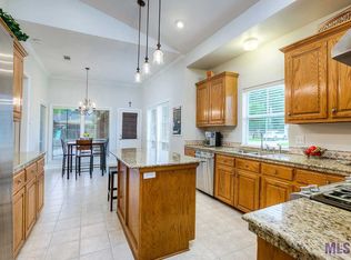 10716 Cedarbrook Dr, Baton Rouge, LA 70809