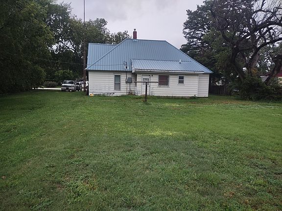 2nd image of 309 S Kansas St