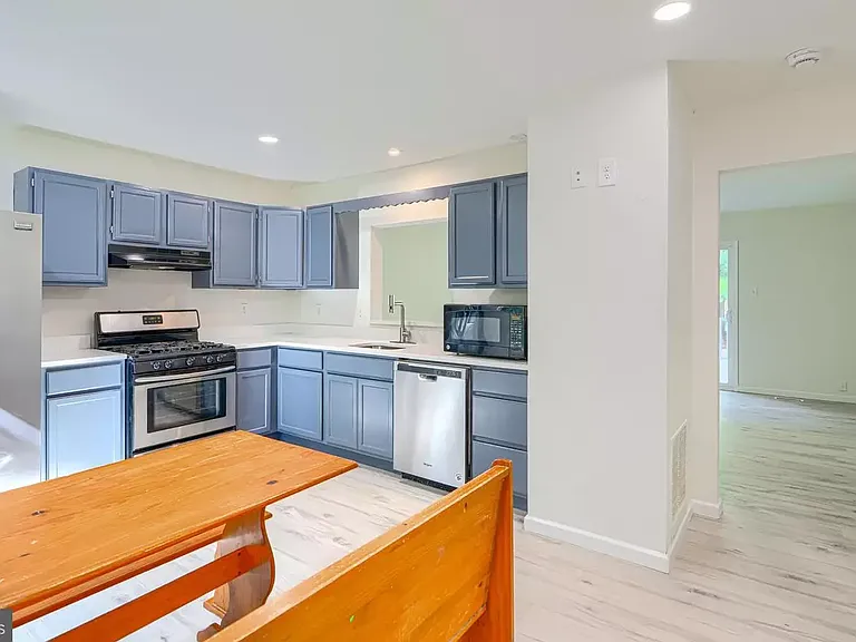 11212 Robins Glenn Dr — Photo 3