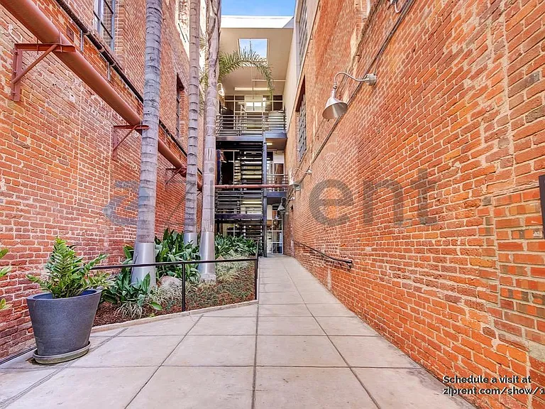 500 Molino St #208 — Photo 15