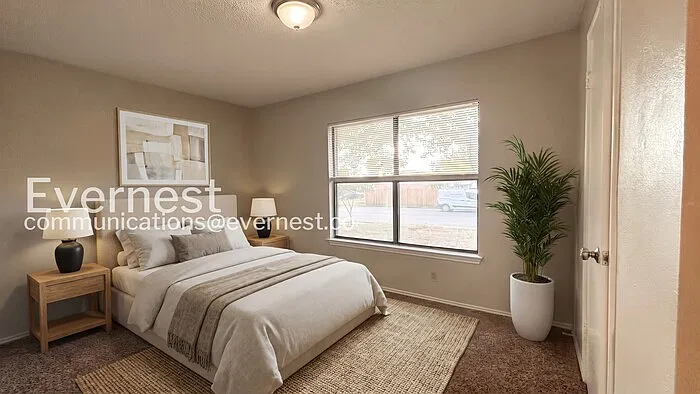 4 bed, 2.0 bath, 1366 sqft, $1,695 — Photo 4