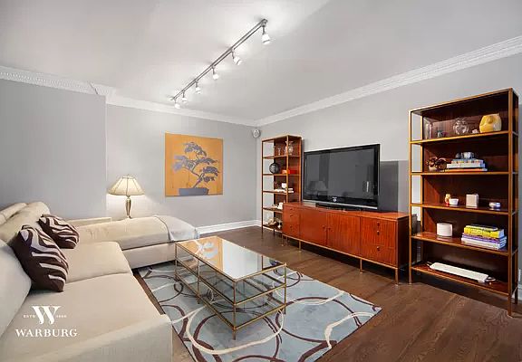 2nd image of 340 E 64th St APT 2R