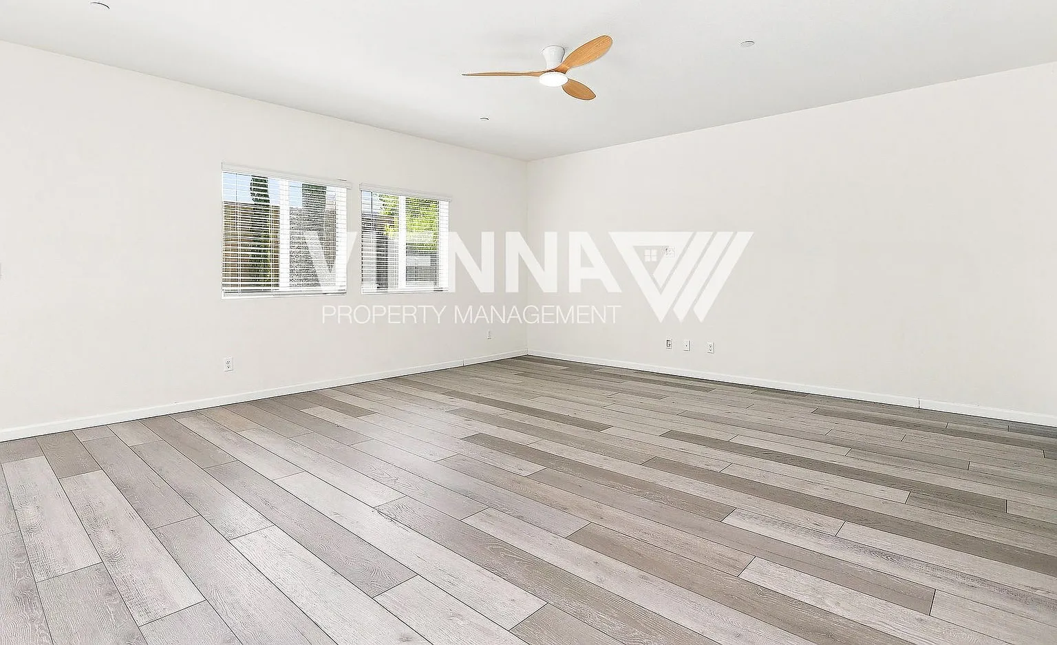 4 bed, 3.0 bath, 2318 sqft, $3,200 — Photo 2