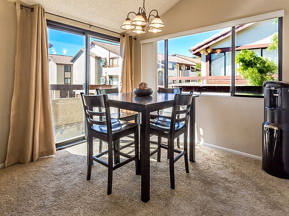 4th image of 27935 Sarabande Ln Unit 212