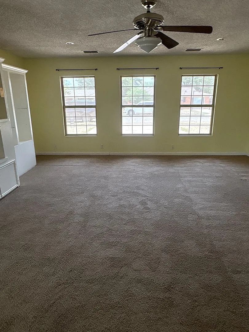 16th Place Has All The Space — Photo 3