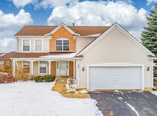 137 S Palmer Dr, Bolingbrook, IL 60490