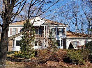 36 Timber Ln, Manalapan, NJ 07726