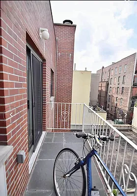 Rented by Evergreen Realty & Investments | media 7
