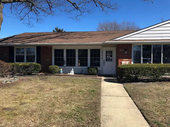 378A Chatham Ct, Lakewood, NJ 08701