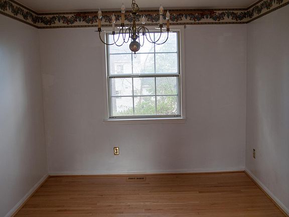 4th image of 4303 Tartan Oak Ct