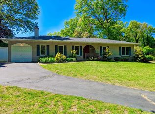 50 Rhoda Ave, Smithtown, NY 11787