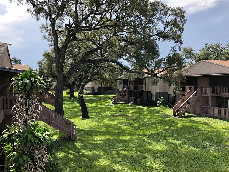 9029 Westchester Cir — Photo 18