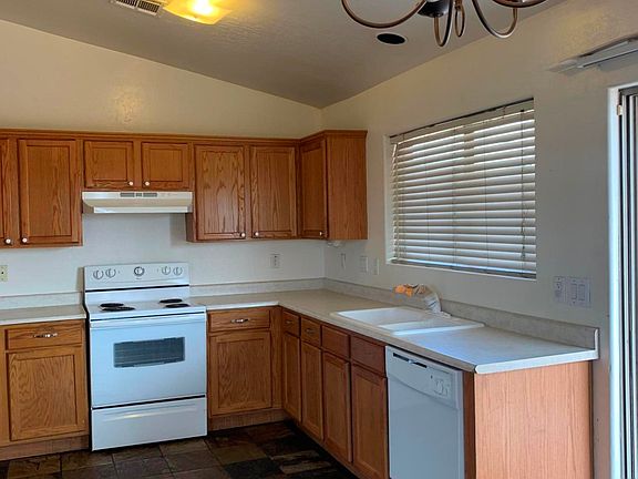 57D8E83B-7359-41C7-9917-CF7D621D971E