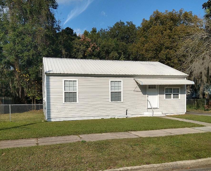 1st image of 715 E 57th Street Ct