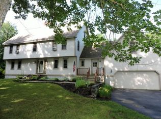 116 Clarke Ln, Hopkinton, NH 03229