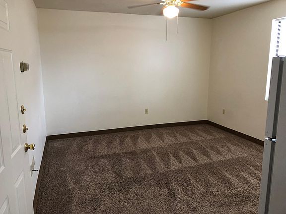 3rd image of 2400 4th Ave APT 260