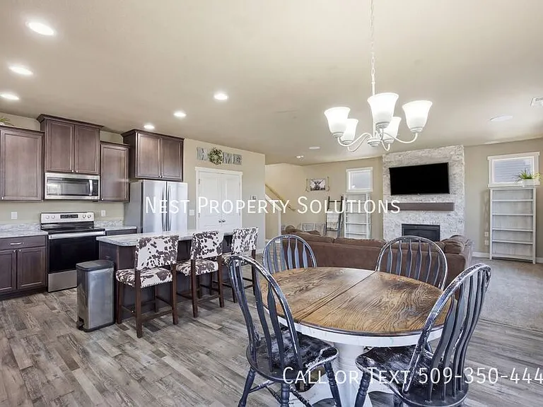 1111 Hilltop Ave NE — Photo 11