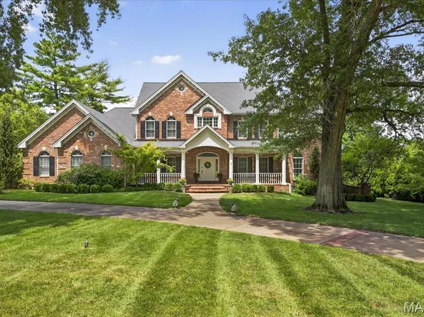 551 High Meadow Rd, Saint Louis, MO 63131