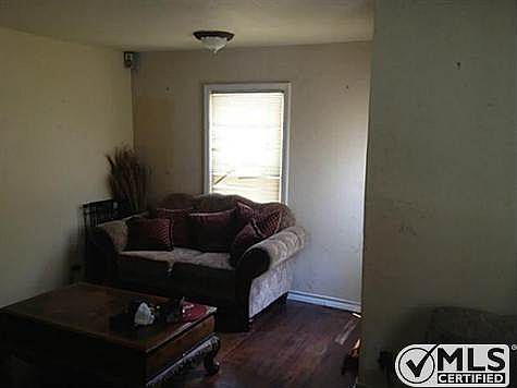 4th image of 5004 Lyndon Dr